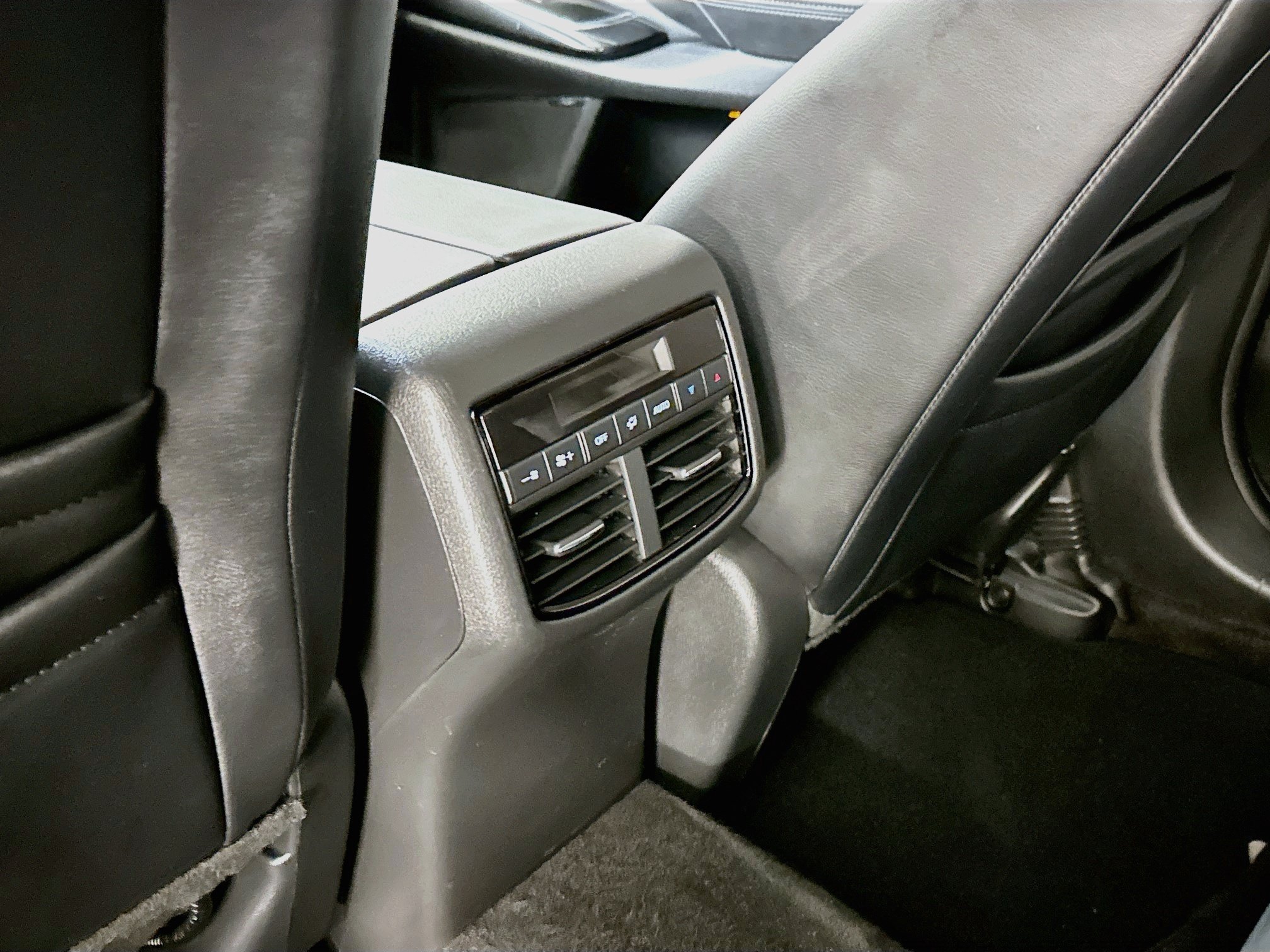 Used 2018 MAZDA CX-9 Touring w/ Touring Premium Package AWD/4WD image 29