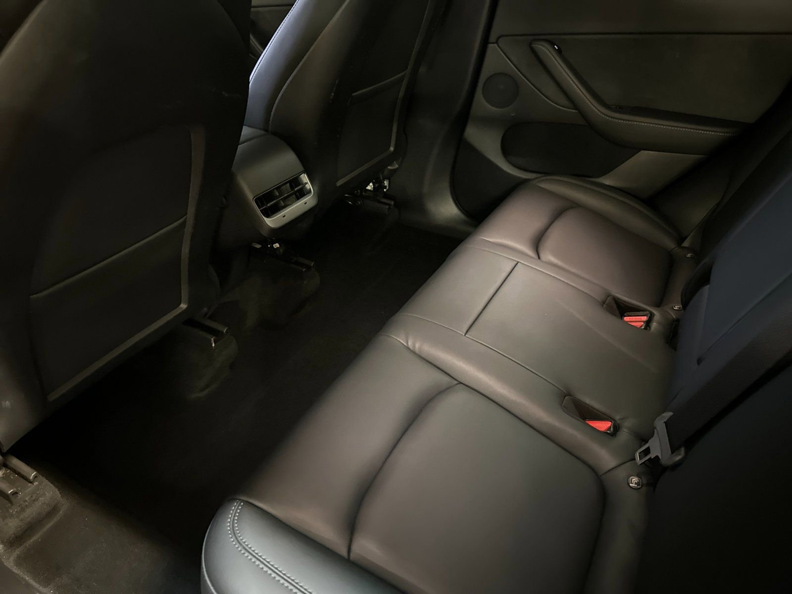 Used 2021 Tesla Model Y Long Range image 11