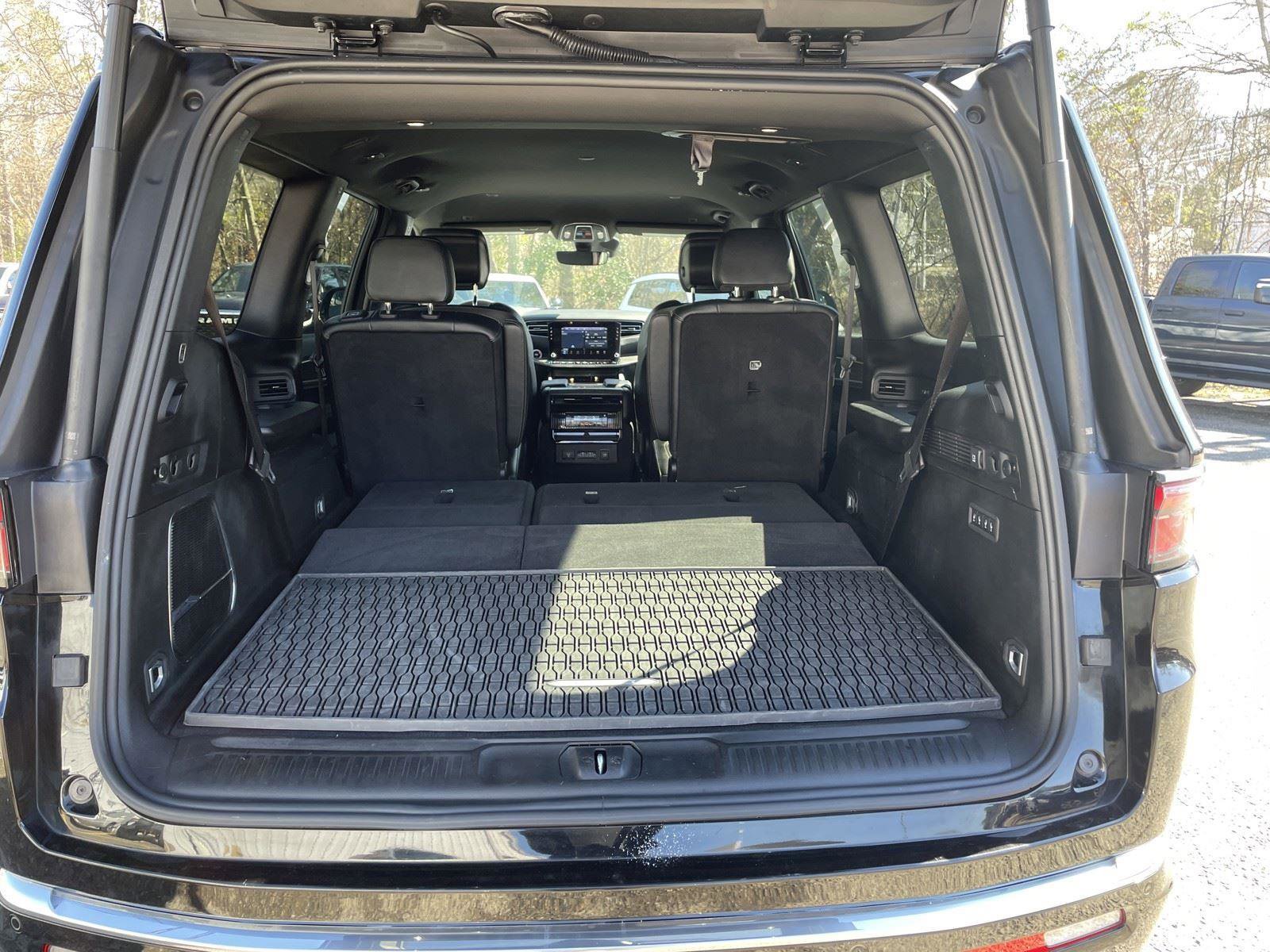 Certified 2024 Jeep Wagoneer Series III image 48