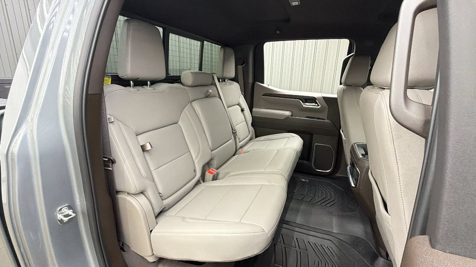 Used 2026 GMC Sierra 1500 SLT AWD/4WD image 39