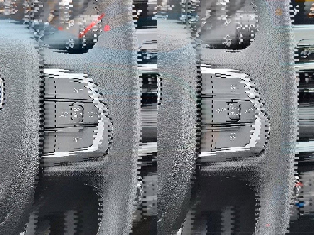 New 2026 Jeep Compass Latitude w/ Sun and Sound Group image 6