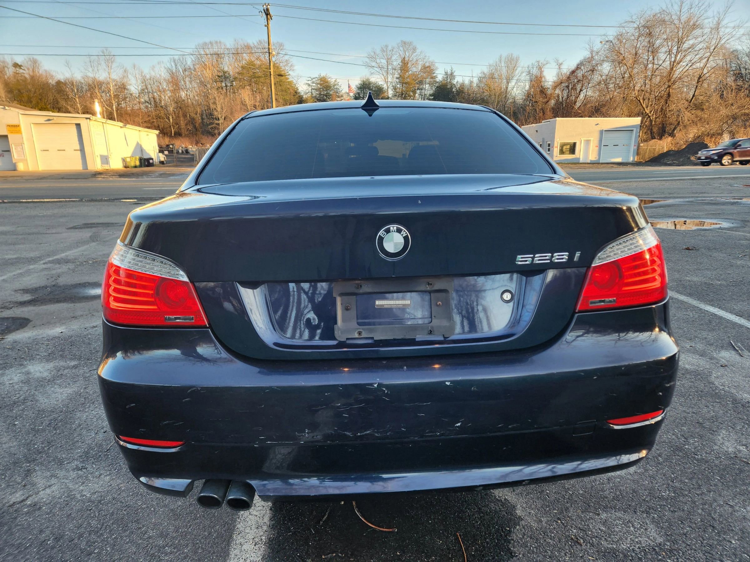 Used 2009 BMW 528i xDrive Sedan image 10