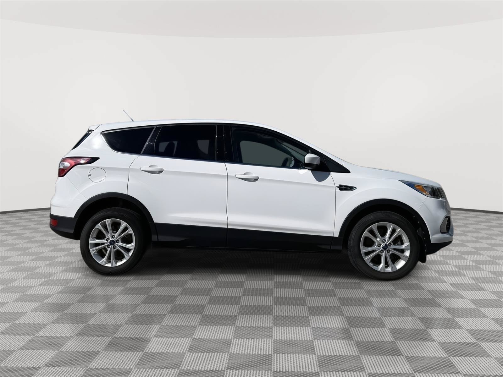 Used 2017 Ford Escape SE AWD/4WD image 7