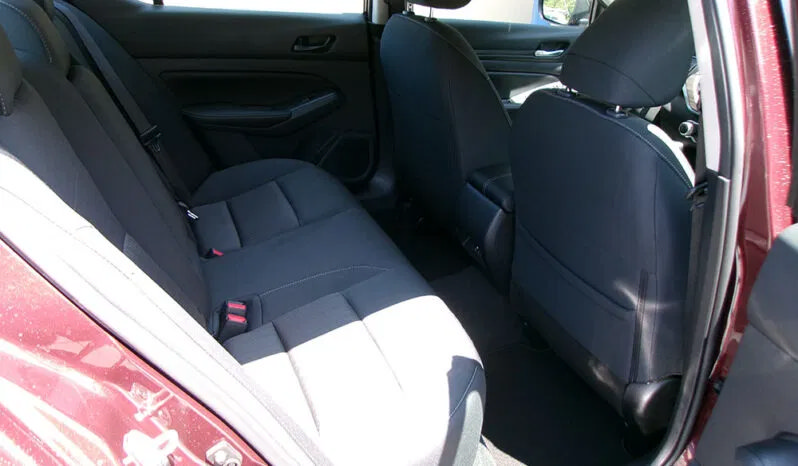 Used 2025 Nissan Altima 2.5 SV FWD image 12