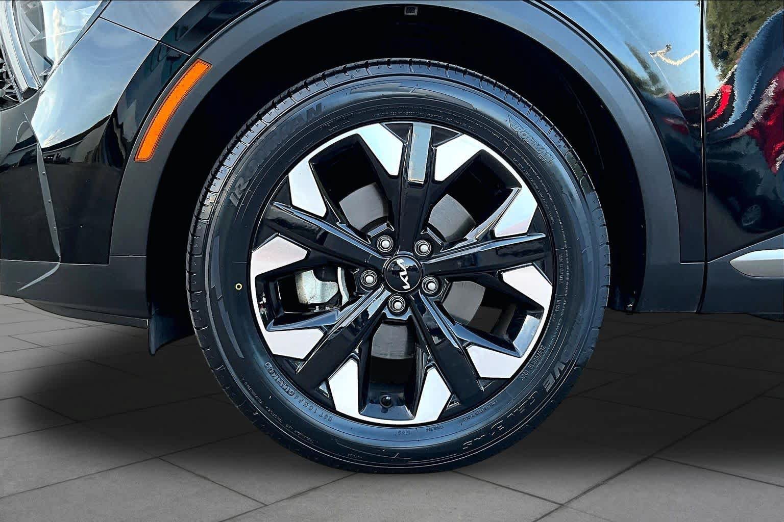 Used 2023 Kia Sportage X-Line w/ X-Line Premium Package AWD/4WD image 11