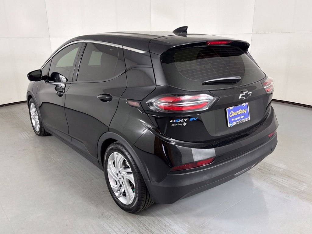Used 2023 Chevrolet Bolt LT FWD image 6