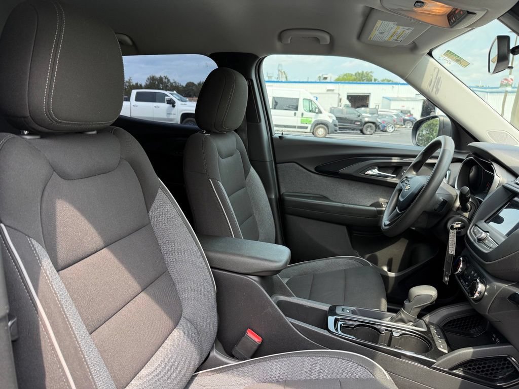 Used 2021 Chevrolet TrailBlazer LS AWD/4WD image 21