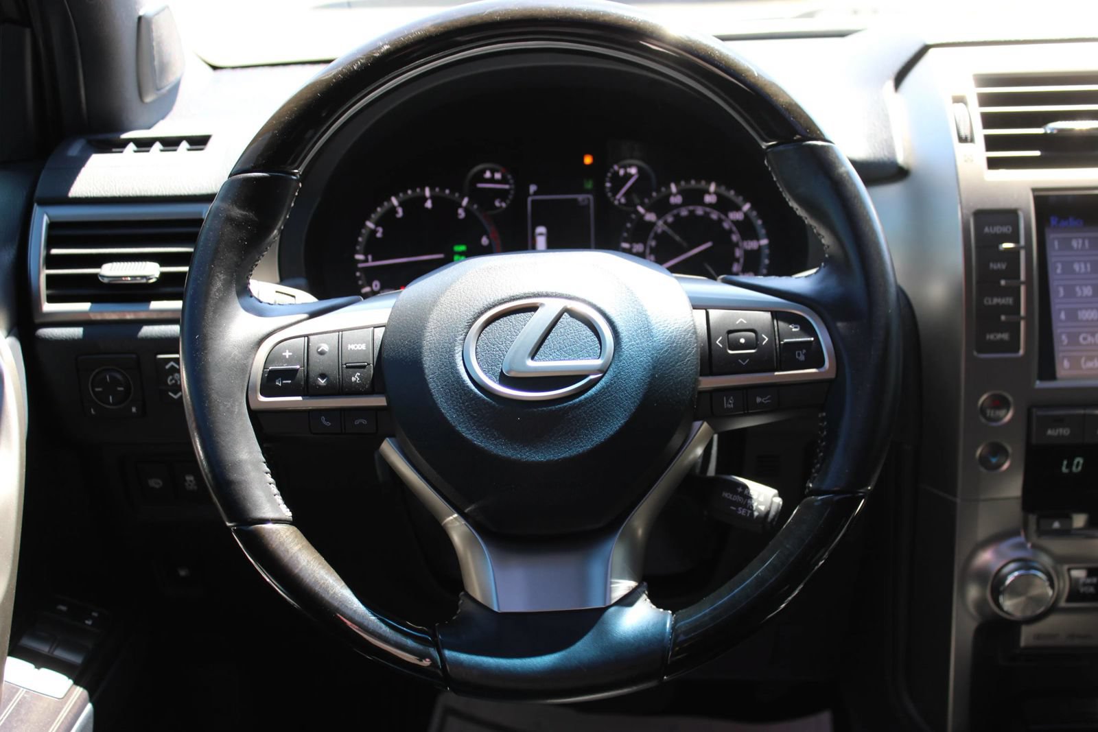 Used 2020 Lexus GX 460 Premium w/ Premium Package AWD/4WD image 20