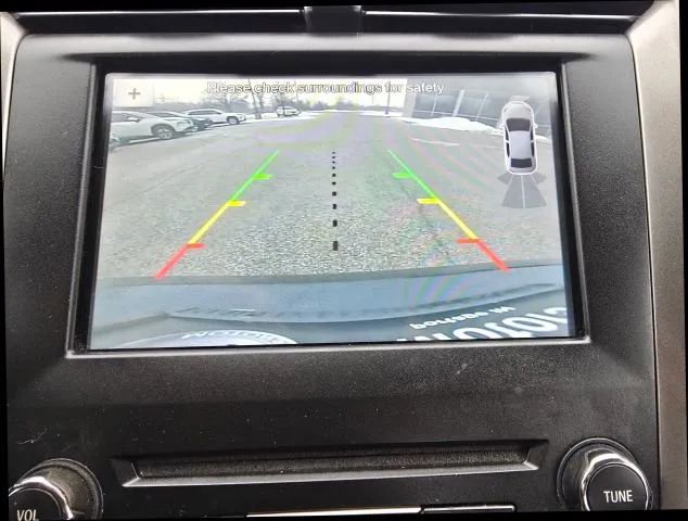 Used 2018 Ford Fusion SE w/ Fusion SE Technology Package image 25