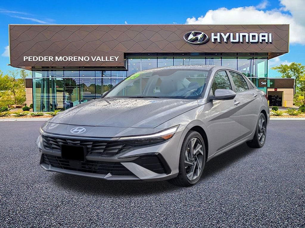 Certified 2025 Hyundai Elantra Limited image 7