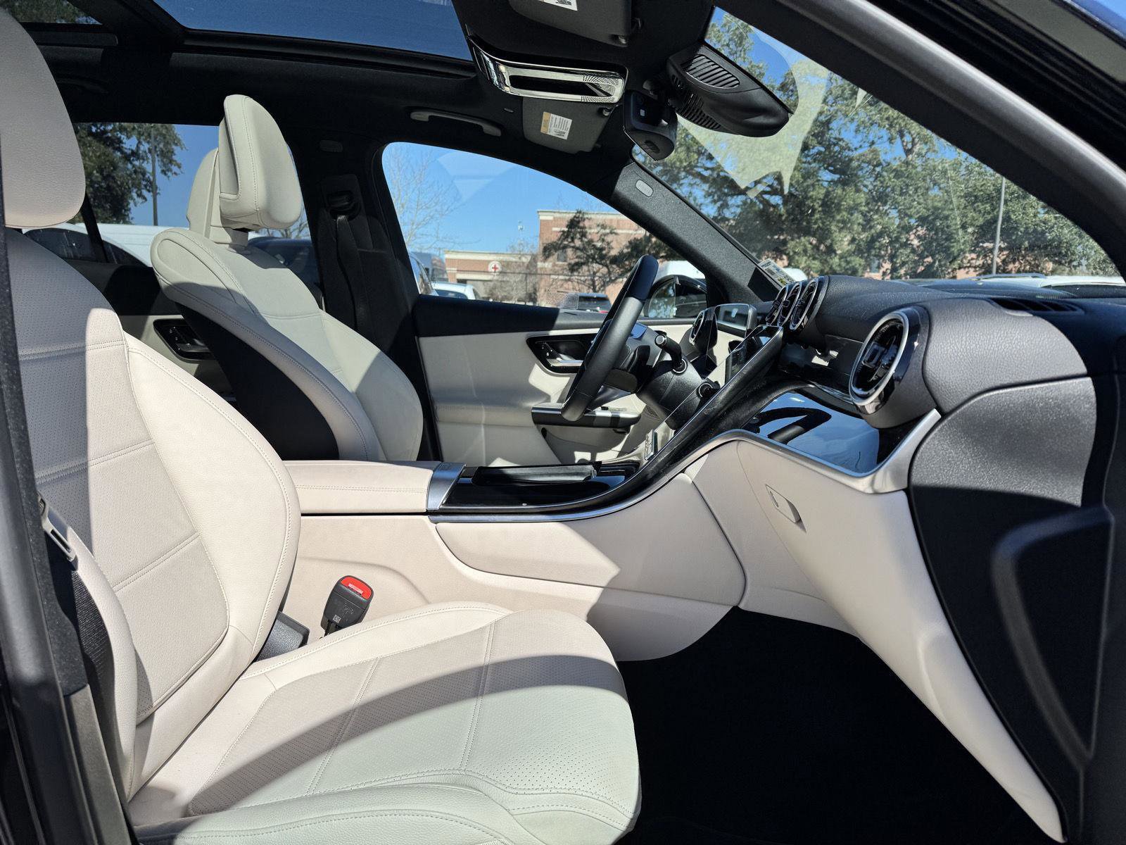 Certified 2026 Mercedes-Benz GLC 300 image 31