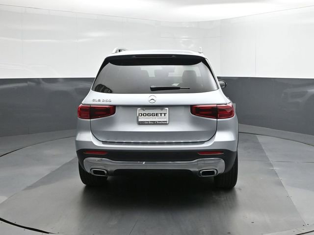 New 2026 Mercedes-Benz GLB 250 image 8