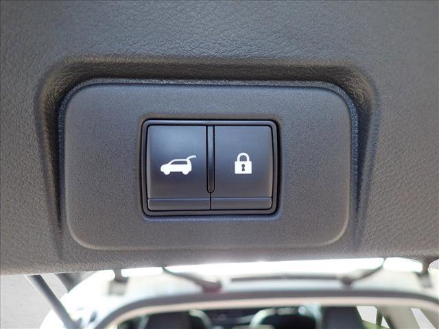 Used 2023 Nissan Rogue SV w/ SV Premium B Package AWD/4WD image 9