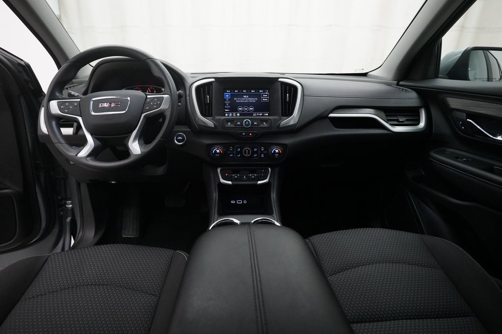 Used 2024 GMC Terrain SLE image 5