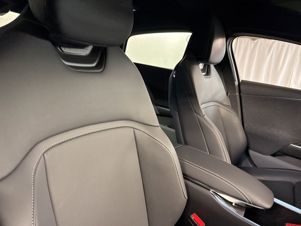 Used 2025 Lucid Air Grand Touring image 10