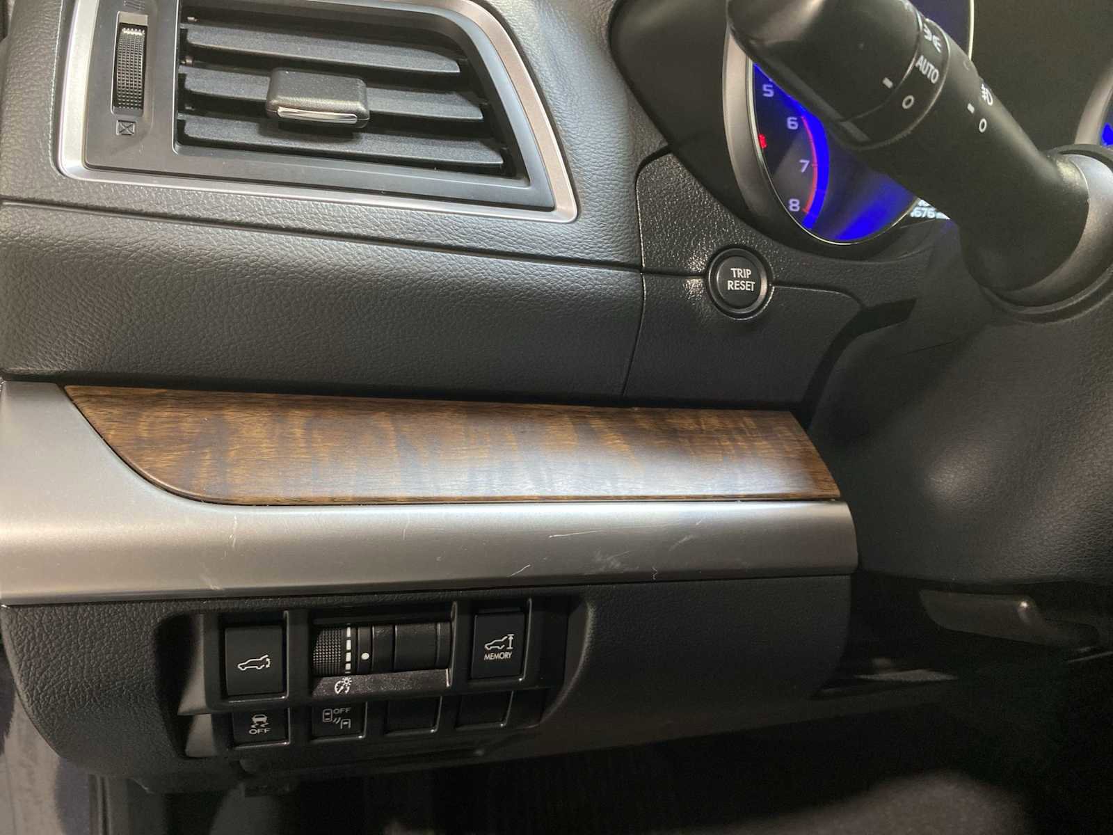 Used 2015 Subaru Outback 2.5i Limited image 24