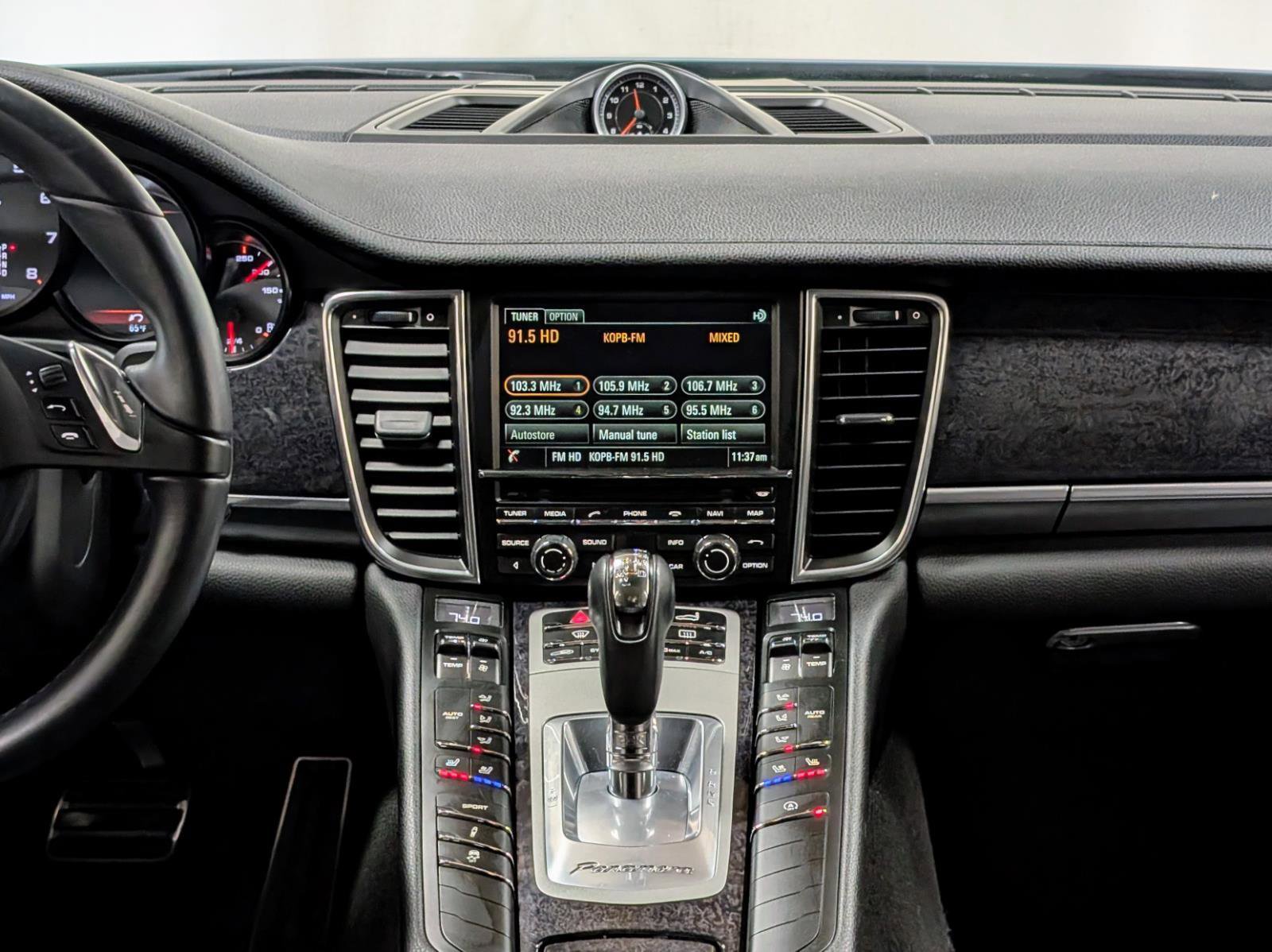 Used 2014 Porsche Panamera 4 image 28