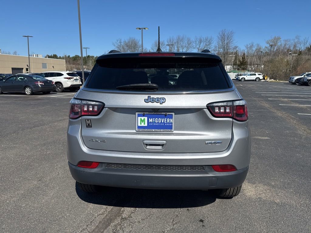 Used 2020 Jeep Compass Latitude w/ Cold Weather Group image 4