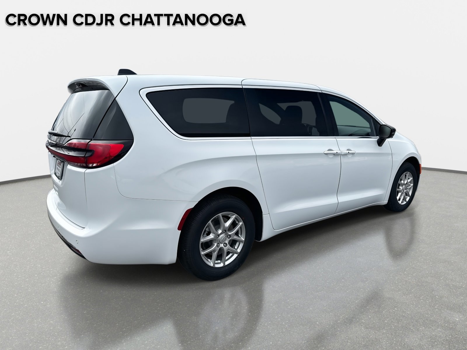 New 2026 Chrysler Pacifica Select image 4