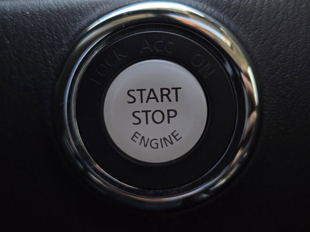 Used 2023 Nissan Armada Platinum w/ Captain's Chairs Package image 32