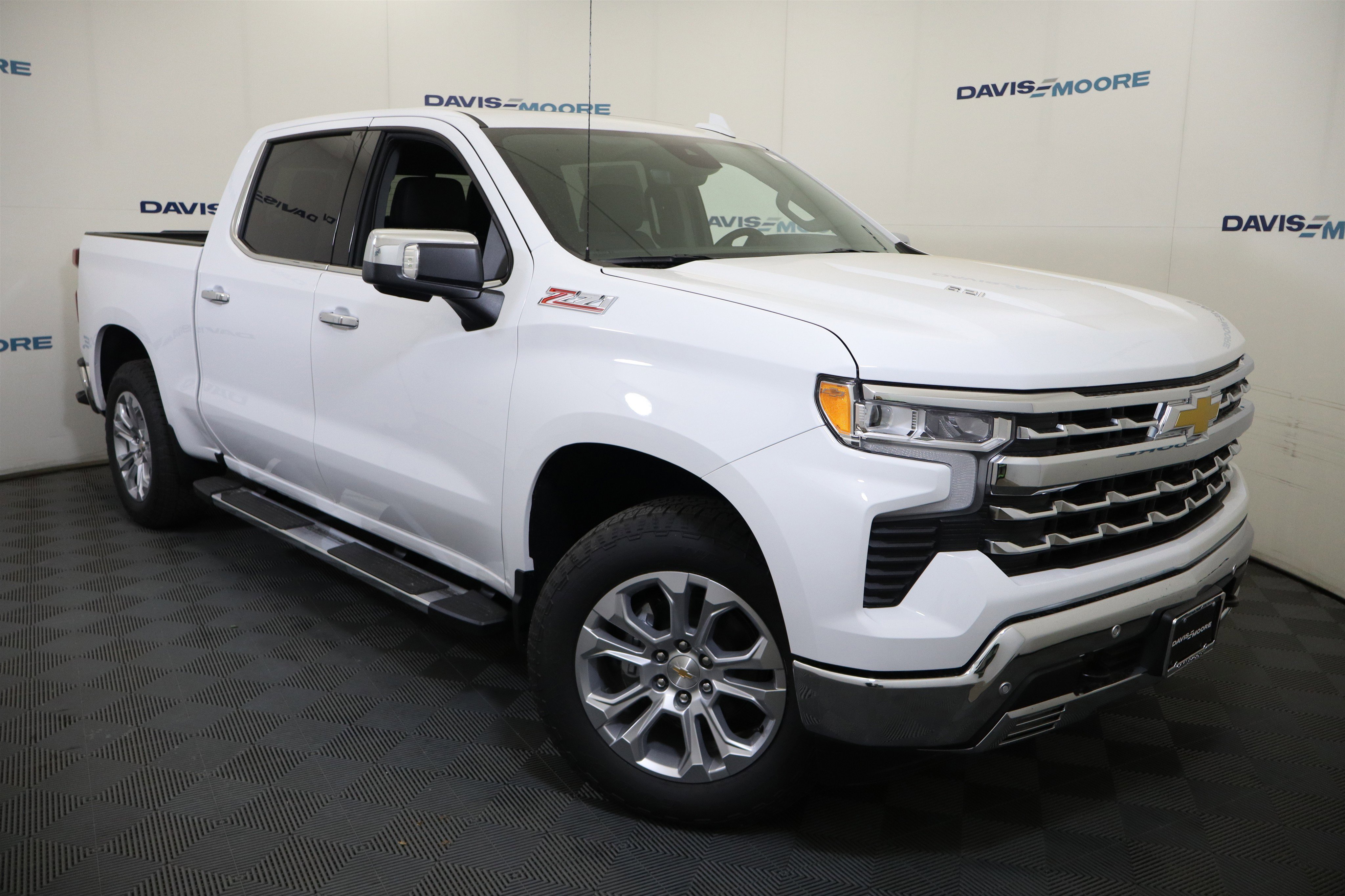 New 2026 Chevrolet Silverado 1500 LTZ w/ LTZ Premium Package AWD/4WD image 38