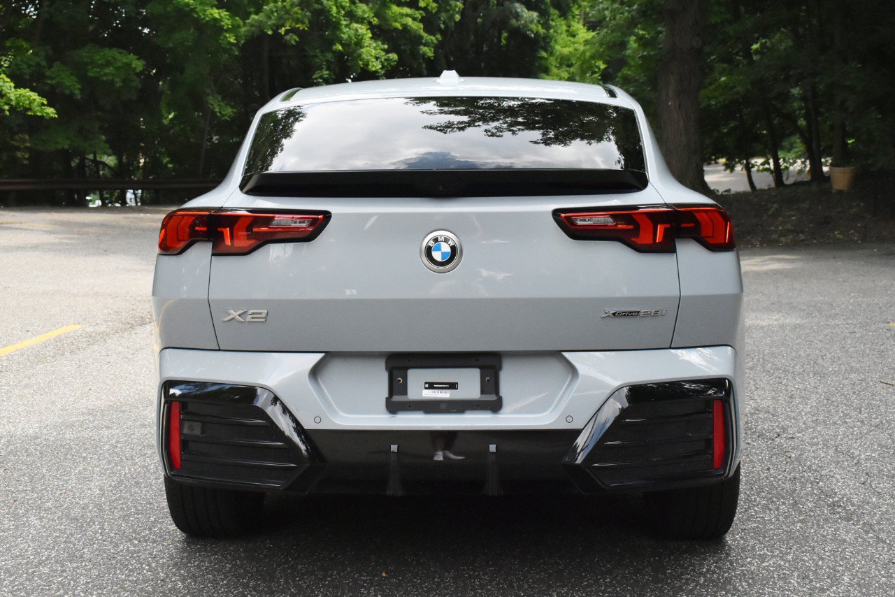 Used 2026 BMW X2 xDrive28i AWD/4WD image 6