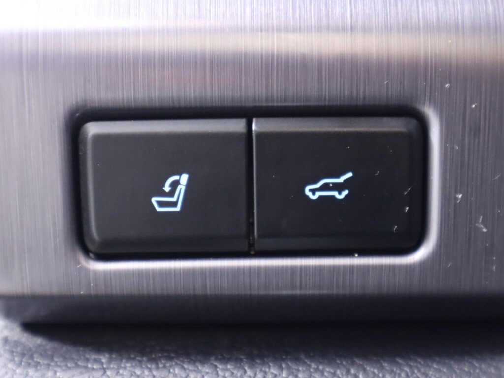 Used 2020 Ford Expedition Platinum AWD/4WD image 12