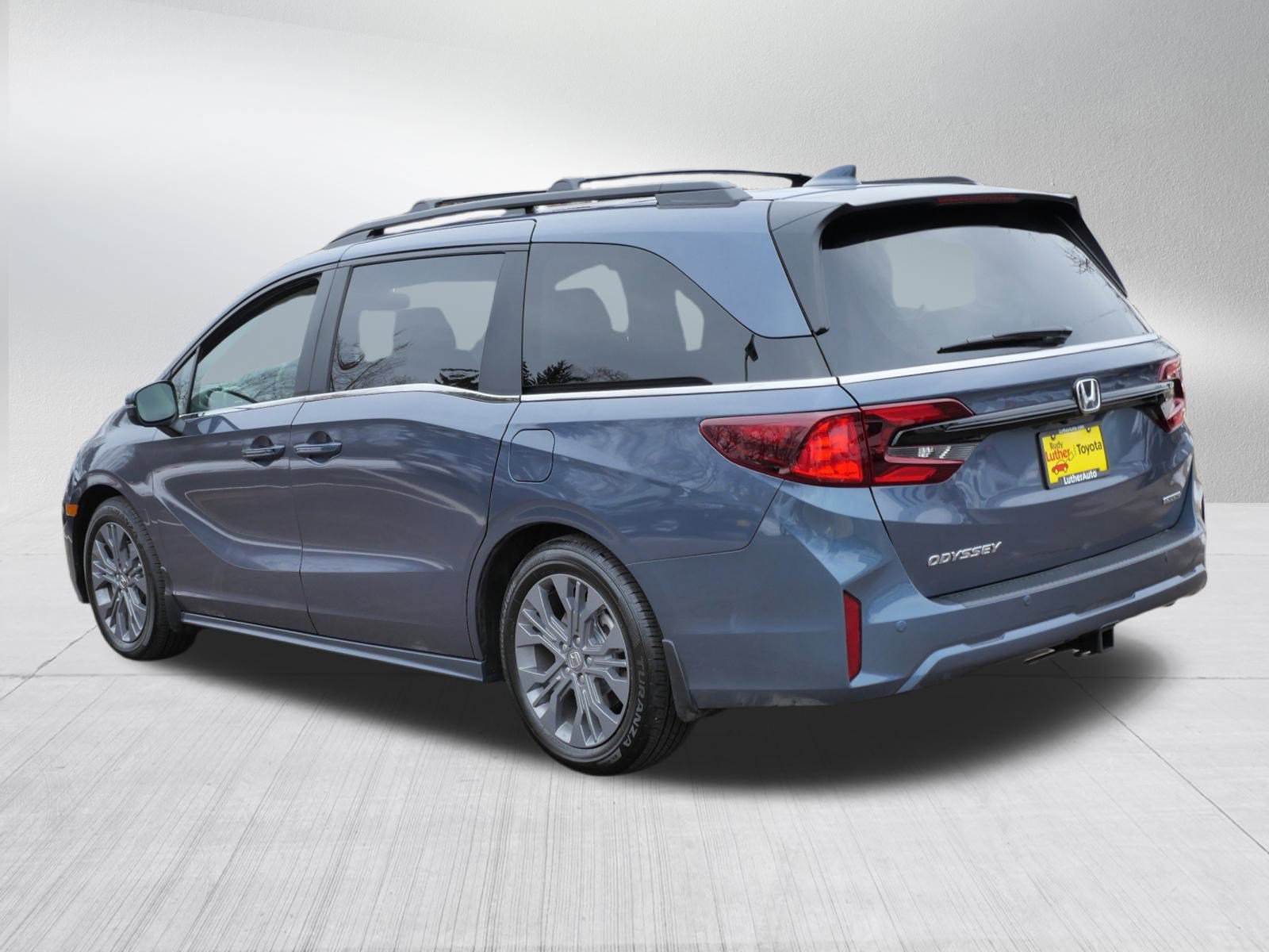 Used 2026 Honda Odyssey Touring image 5