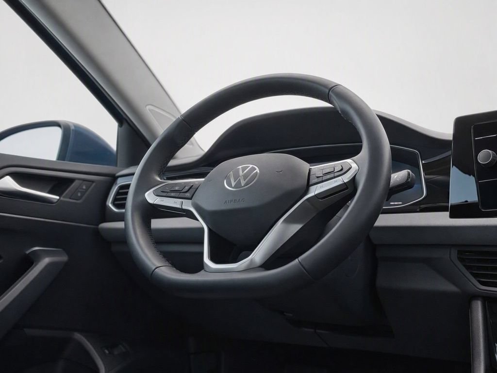Certified 2026 Volkswagen Jetta SE FWD image 30