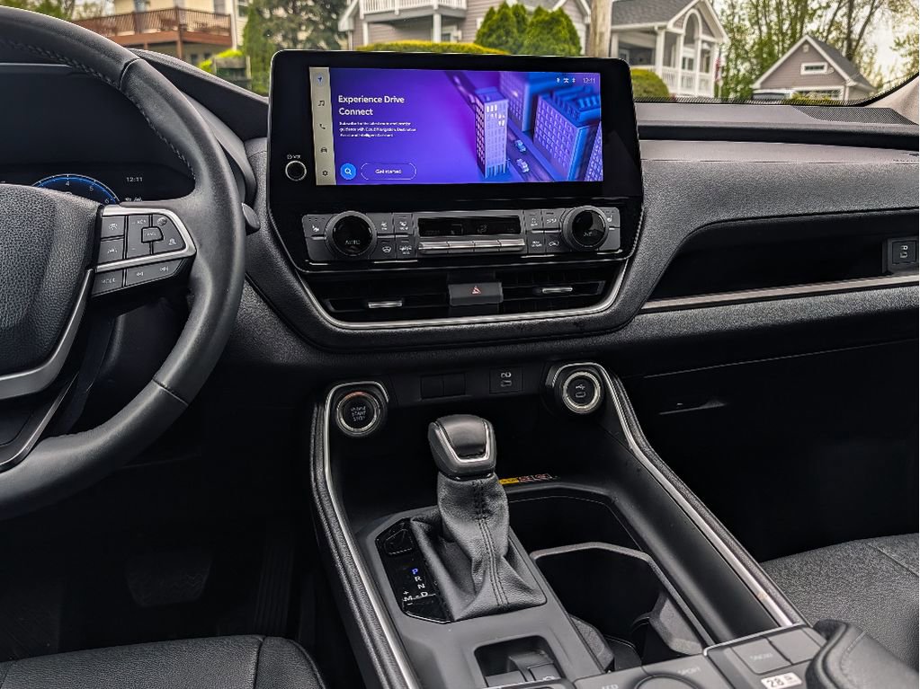 Used 2025 Toyota Grand Highlander FWD image 17