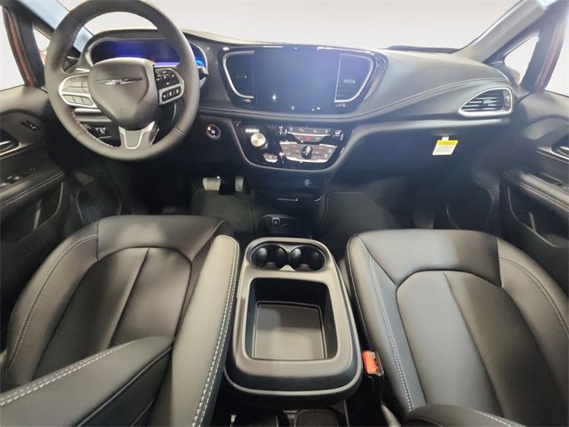 New 2026 Chrysler Pacifica Select image 10