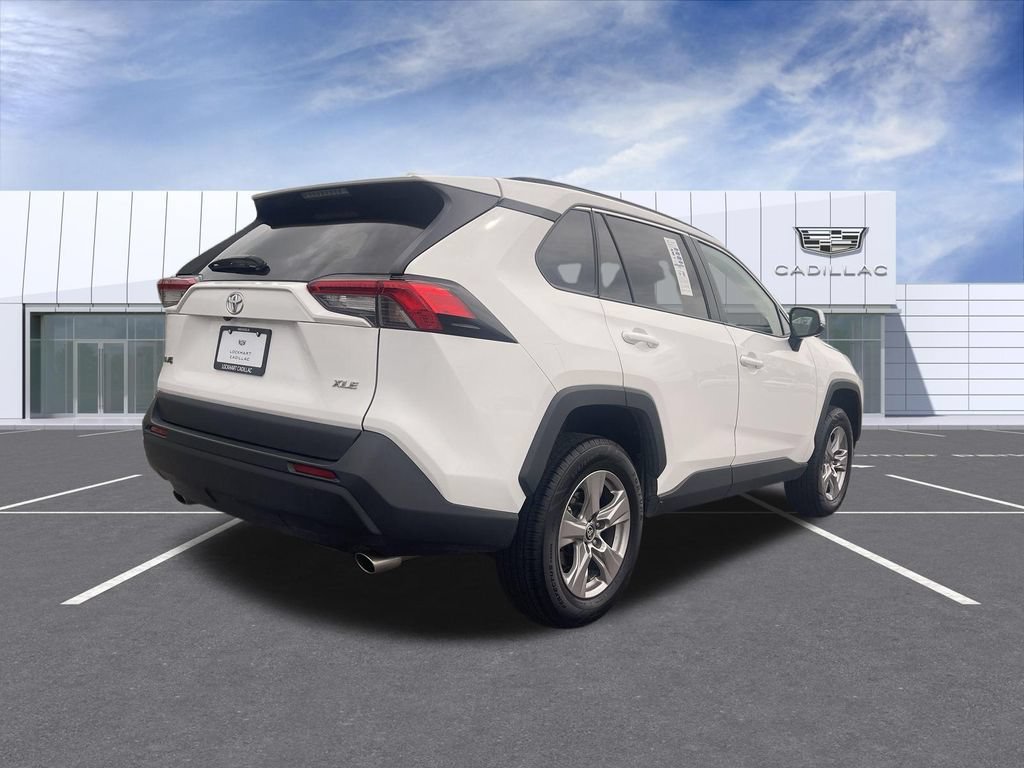 Used 2025 Toyota RAV4 XLE FWD image 8