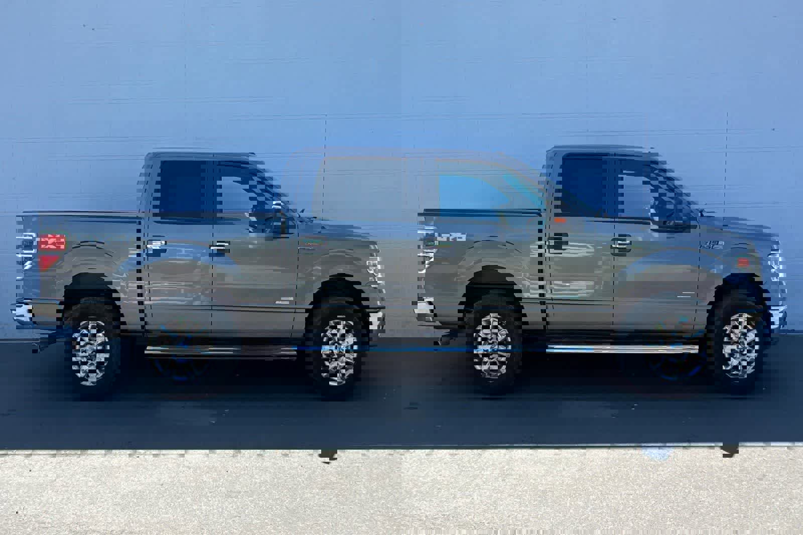 Used 2014 Ford F150 XLT w/ Equipment Group 302A Luxury image 9