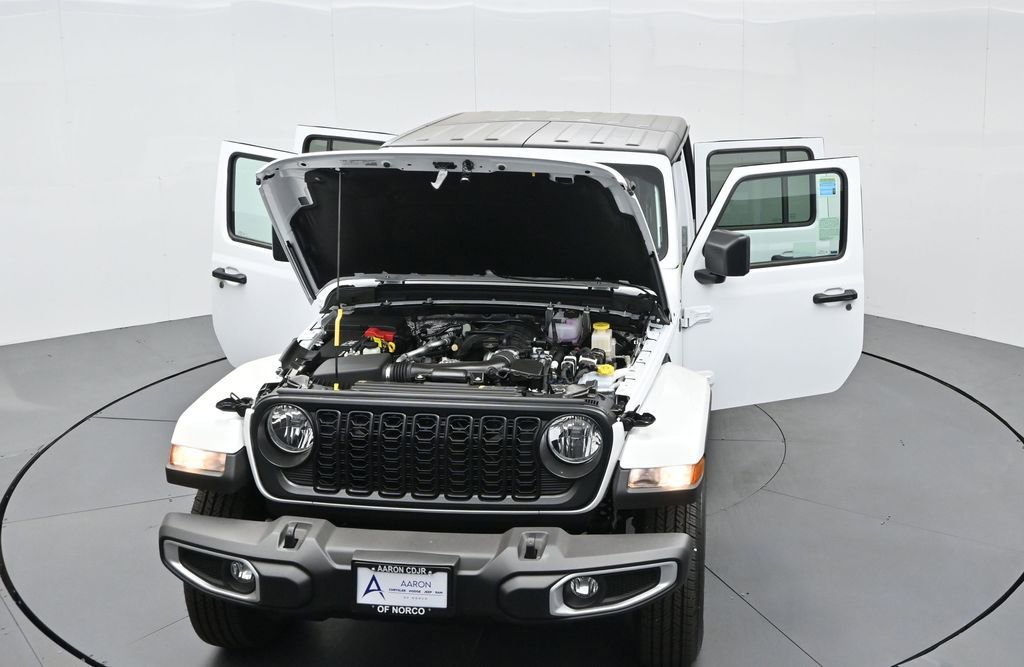 New 2025 Jeep Gladiator Sport image 28