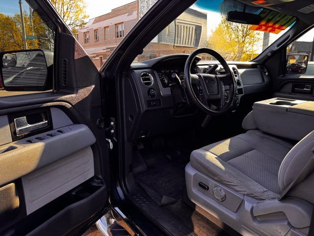 Used 2014 Ford F150 XLT w/ Equipment Group 302A Luxury AWD/4WD image 8