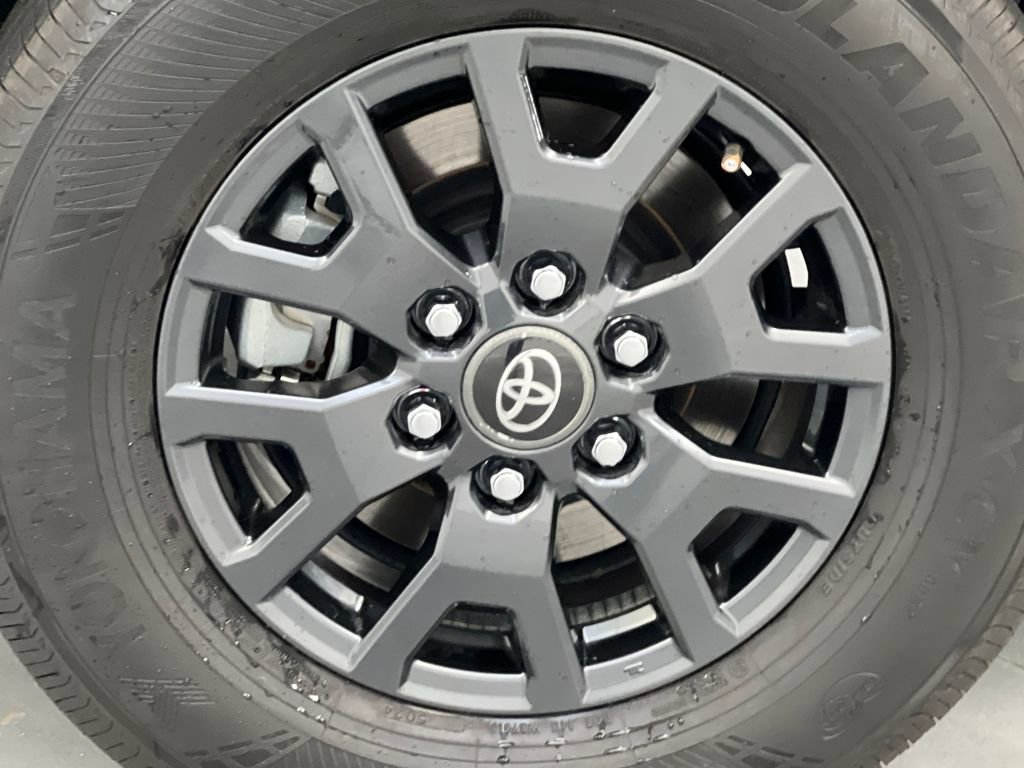 Used 2025 Toyota 4Runner SR5 image 57