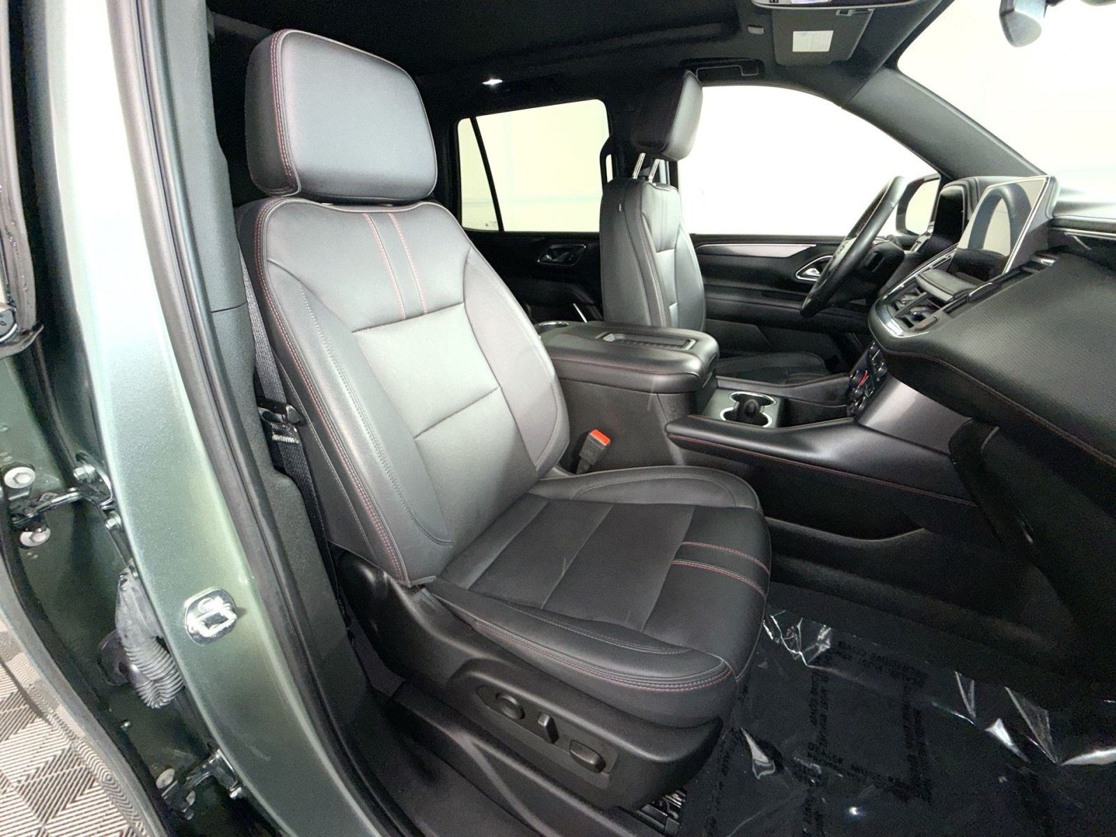 Used 2023 Chevrolet Tahoe RST w/ Luxury Package AWD/4WD image 28