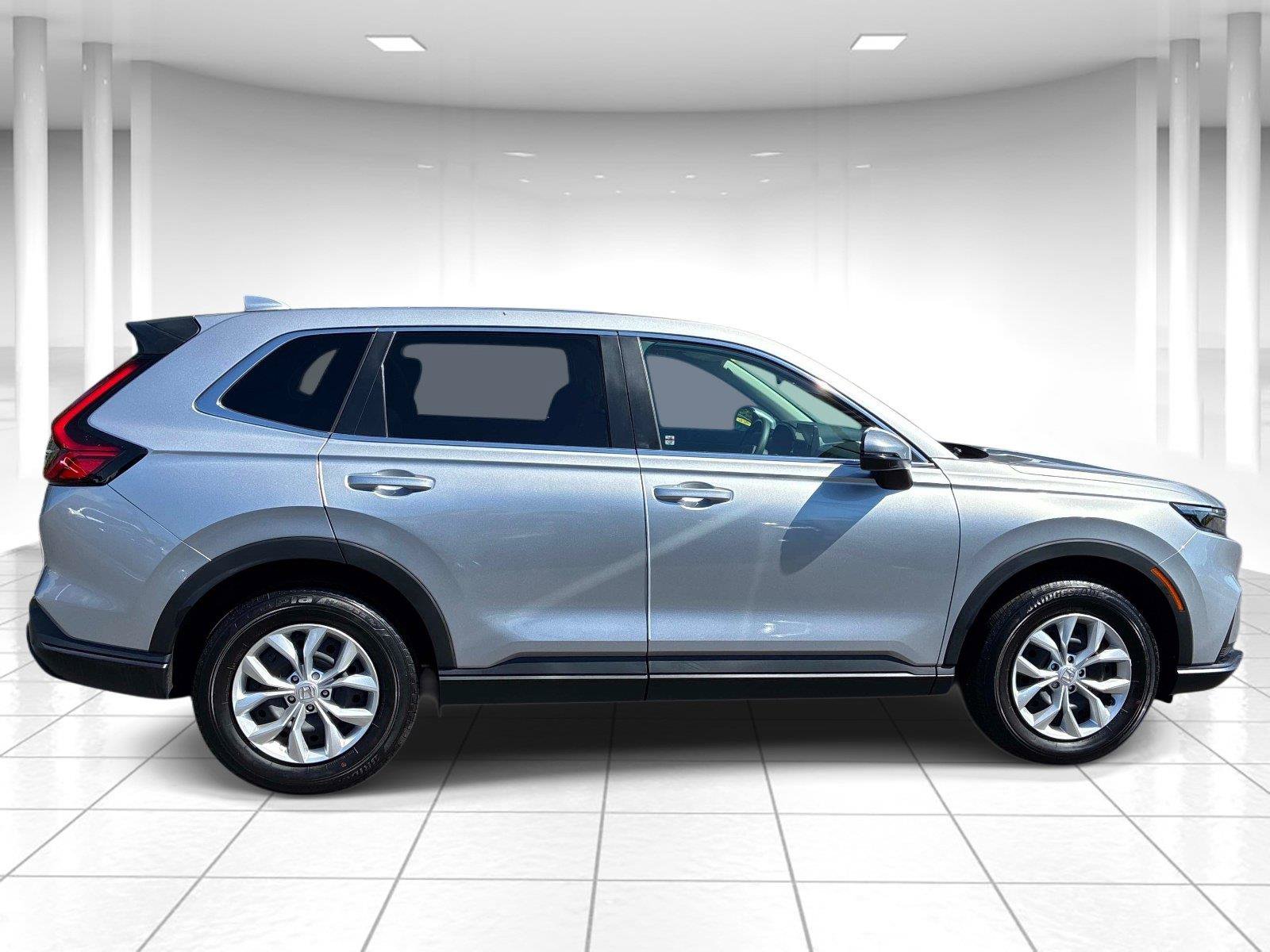 Used 2025 Honda CR-V LX image 9