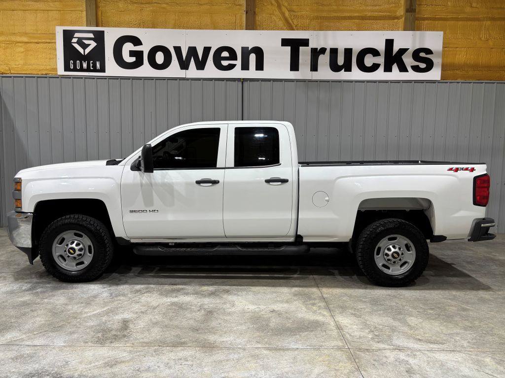 Used 2019 Chevrolet Silverado 2500 W/T AWD/4WD image 2