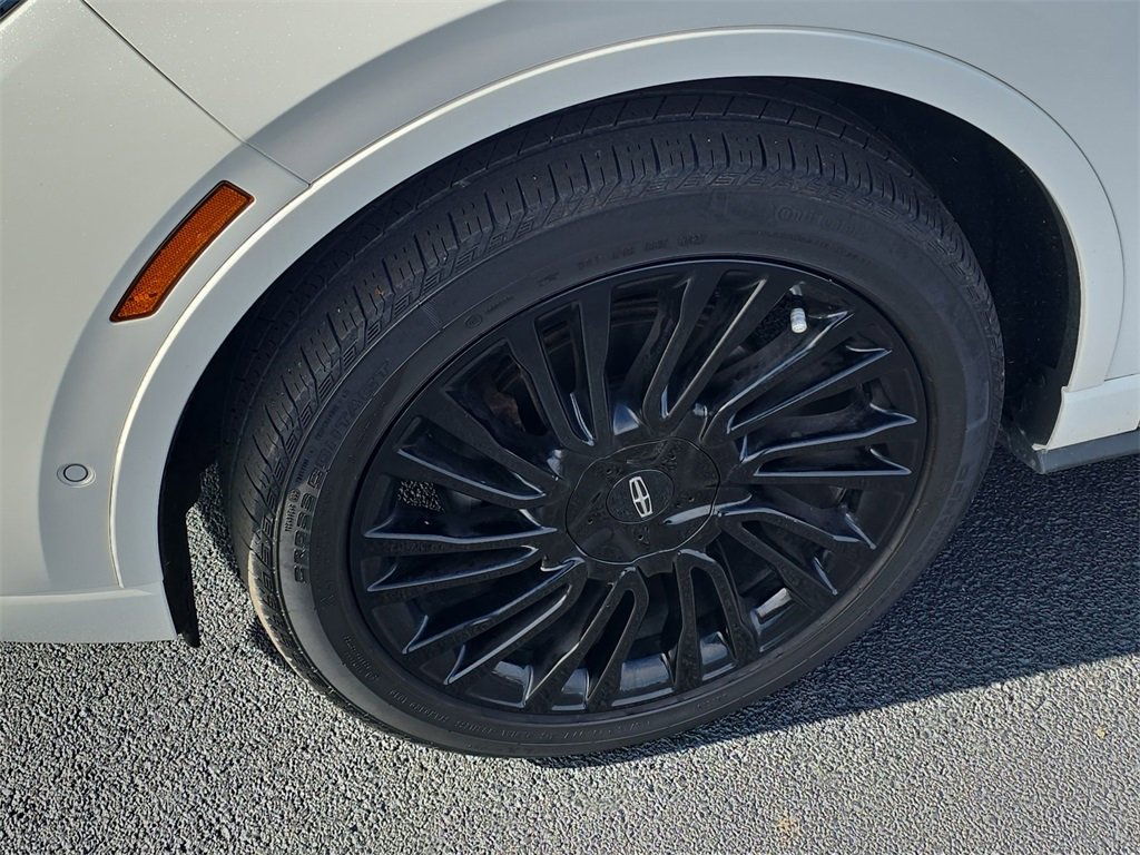 Used 2021 Lincoln Corsair Reserve w/ Equipment Group 201A image 14