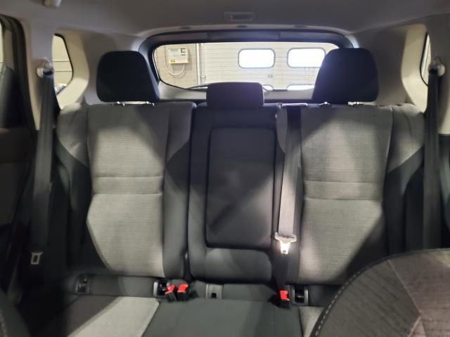 Used 2022 Nissan Rogue SV image 14