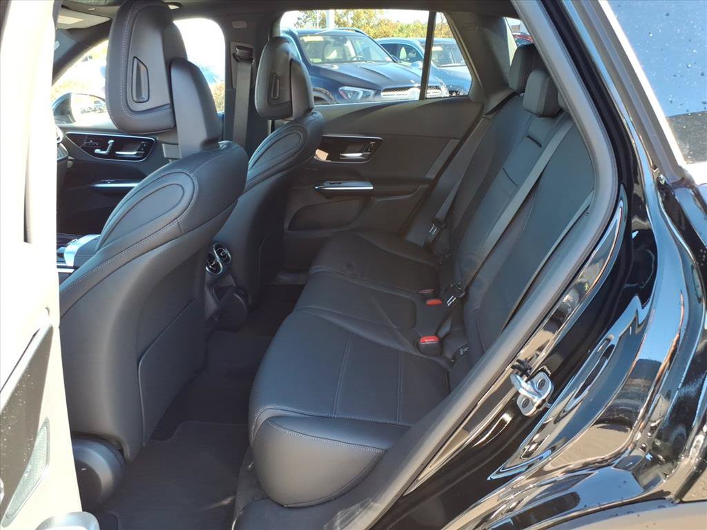 Used 2026 Mercedes-Benz GLC 300 4MATIC image 12