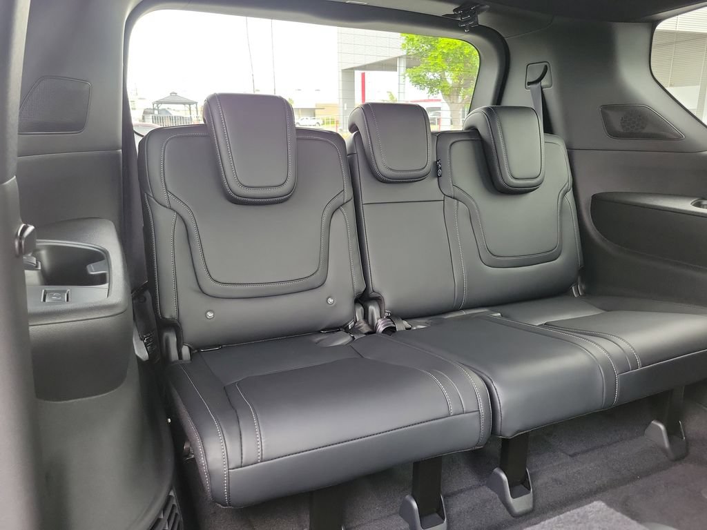 New 2026 Nissan Armada PRO-4X w/ Captain's Chari Seat Package AWD/4WD image 18
