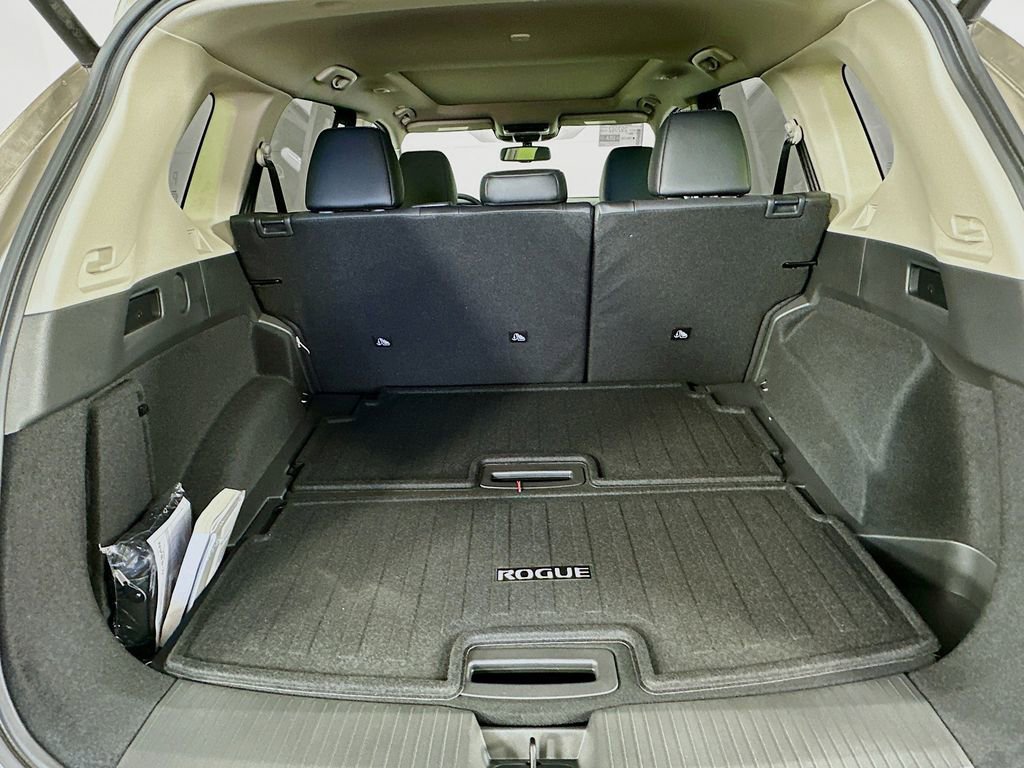 New 2026 Nissan Rogue Platinum image 35