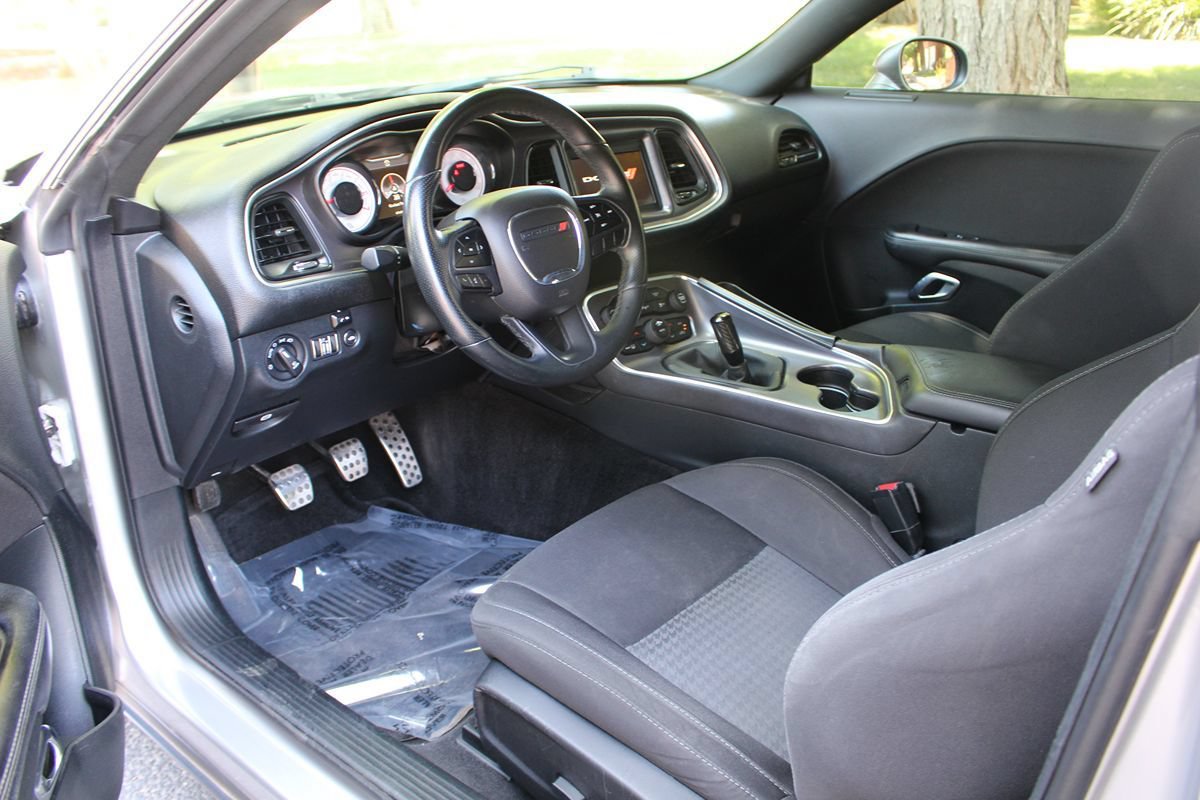 Used 2018 Dodge Challenger R/T w/ Quick Order Package 22P T/A RWD image 7