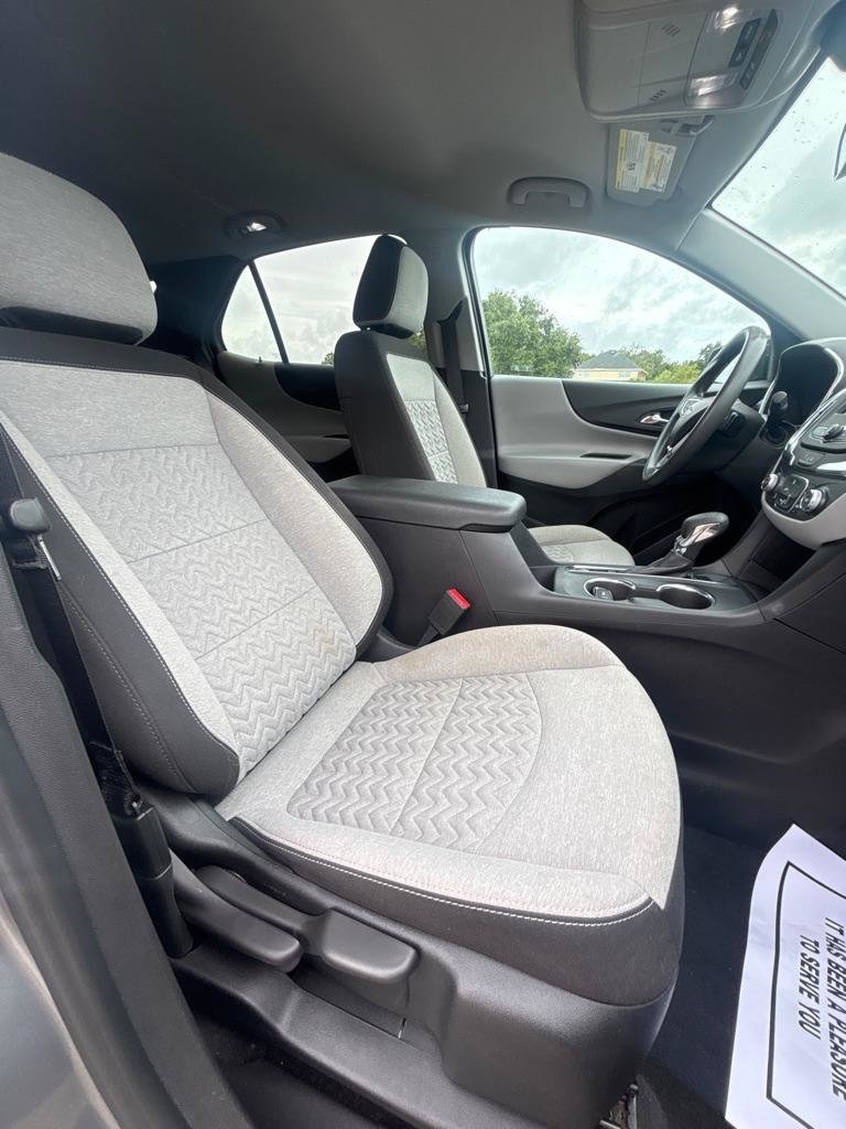 Used 2023 Chevrolet Equinox LS FWD image 17