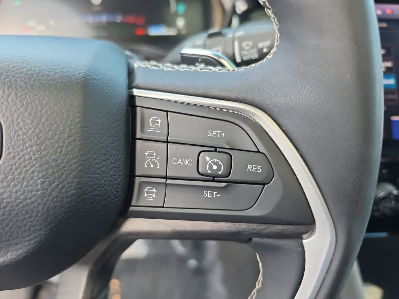 Used 2023 Jeep Grand Cherokee 4WD 4xe image 14