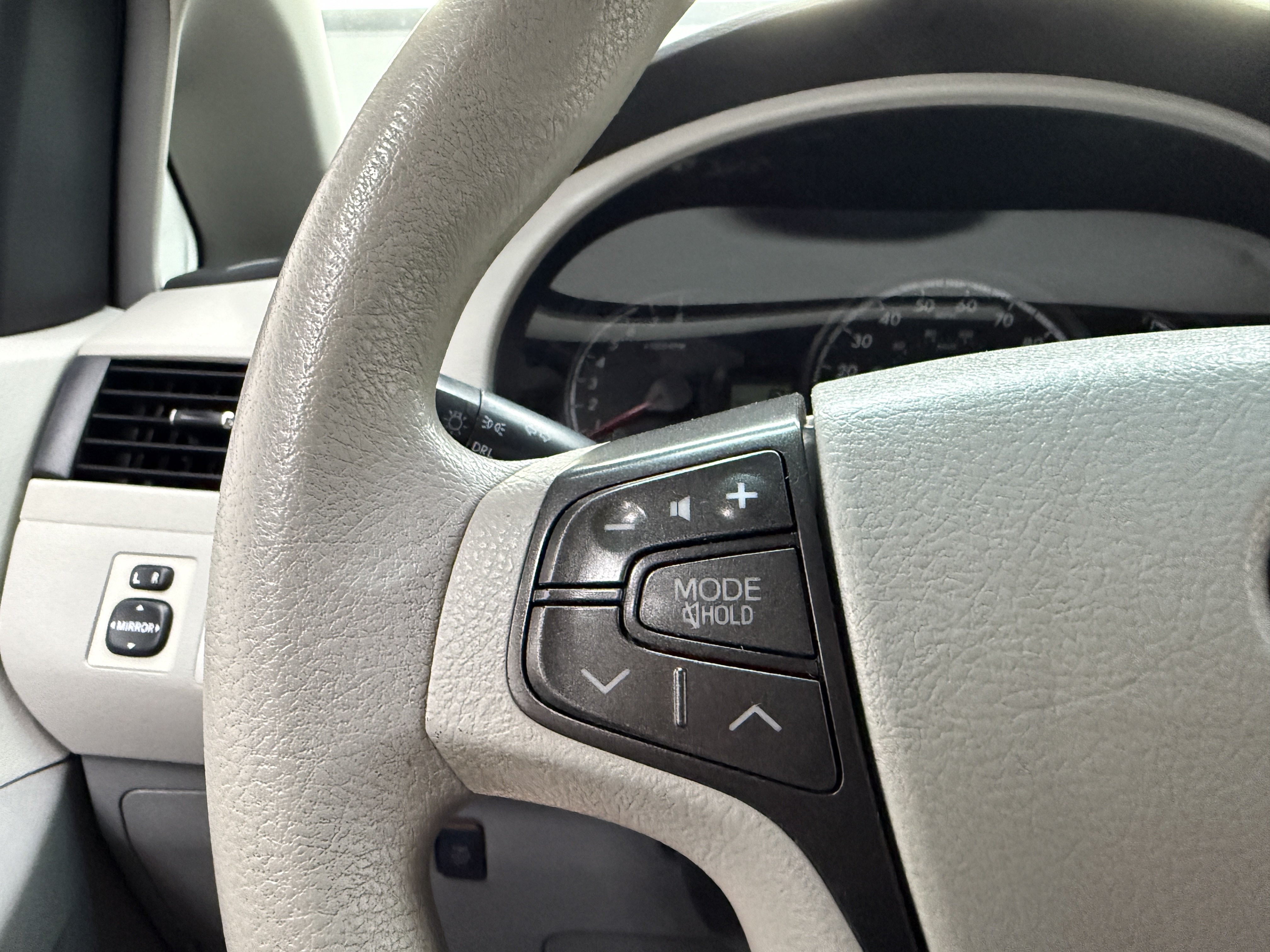 Used 2012 Toyota Sienna LE FWD image 13
