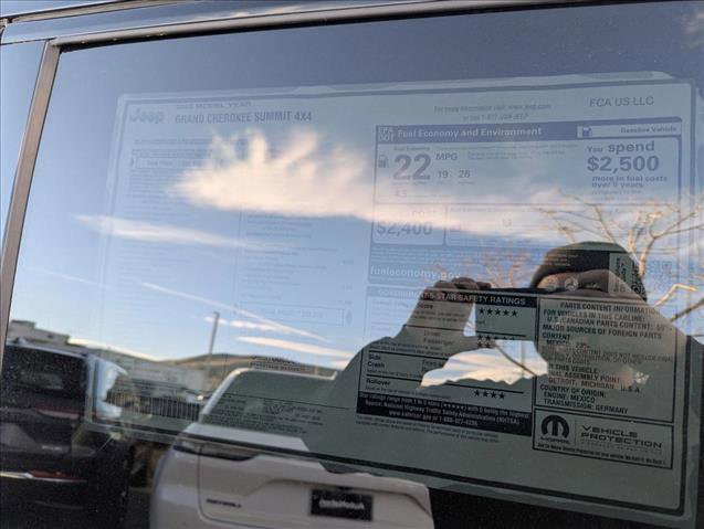 New 2025 Jeep Grand Cherokee Summit w/ Obsidian Package image 17