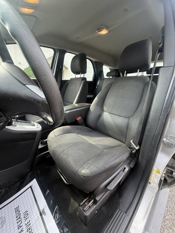 Used 2008 Pontiac Torrent 2WD image 12